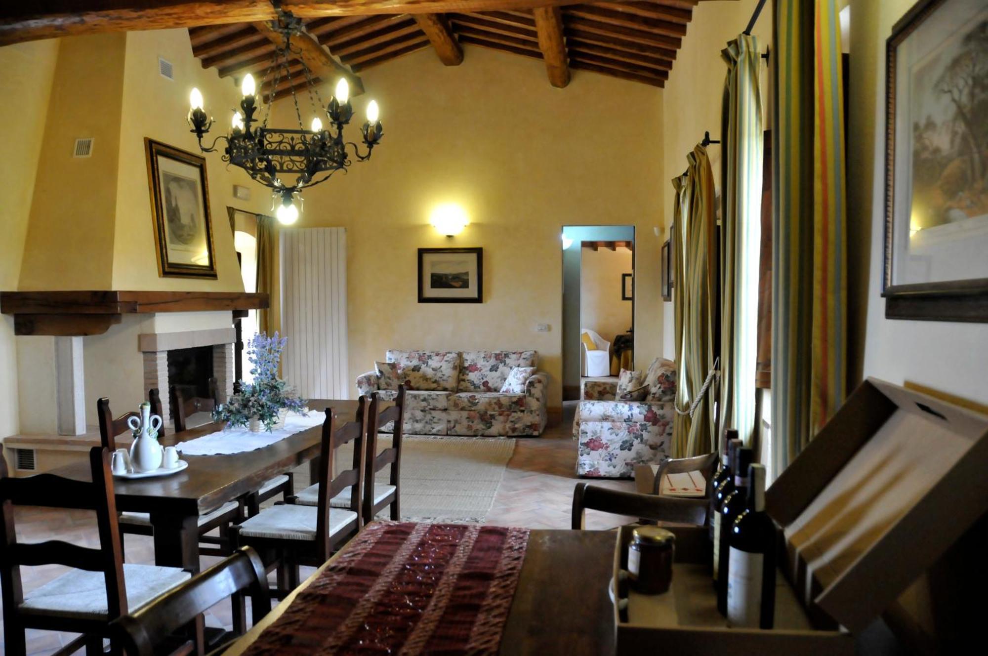 Agriturismo Il Macchione Пиенца Екстериор снимка