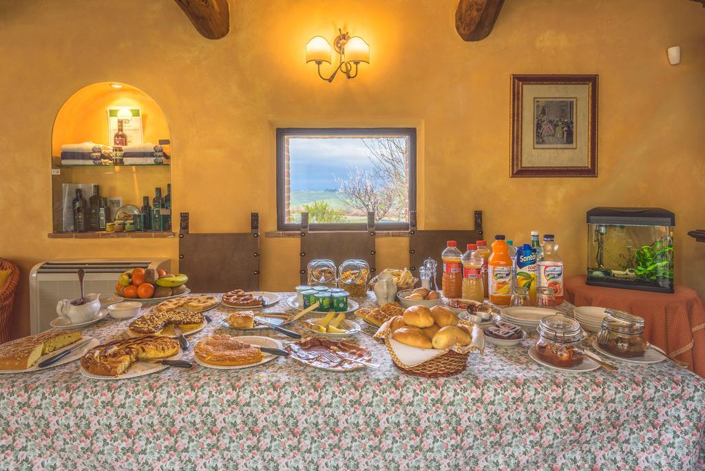 Agriturismo Il Macchione Пиенца Екстериор снимка